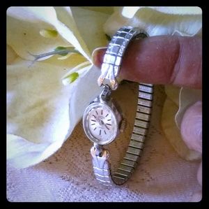 Vintage Vulcain 17 Jewels Ladies Watch
